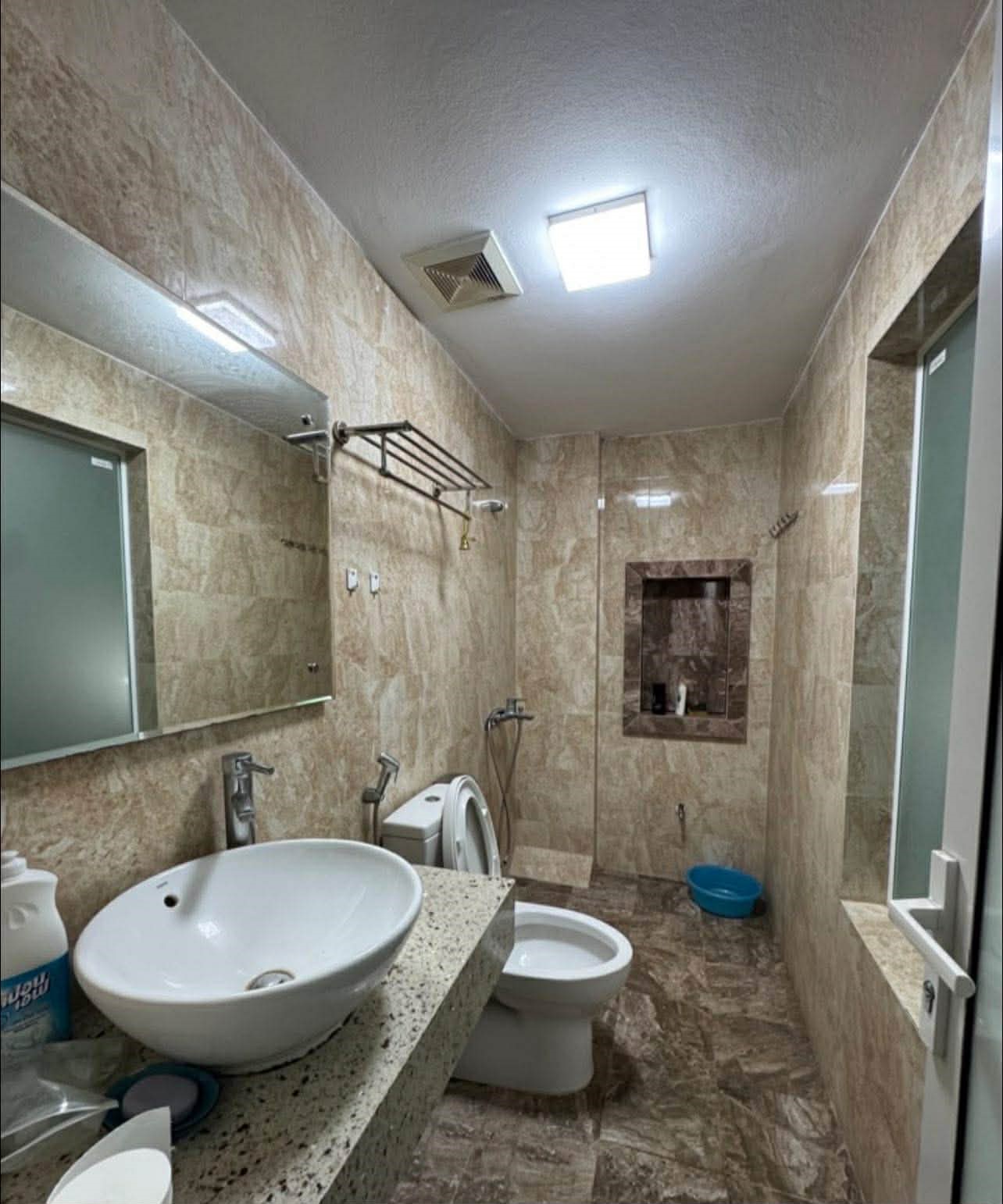 BÁN NHÀ GẦN HỒ BA MẪU 42m2*5T MT RỘNG, 30M RA Ô TÔ TRÁNH, NGÕ THÔNG, TRƯỚC NHÀ RỘNG, hơn 12 tỷ